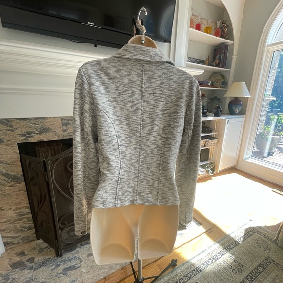 Cabi XS shirt zip up jacket - excellent condition - Picture 6 of 6